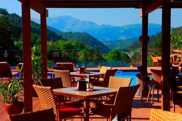 outdoor-cafe